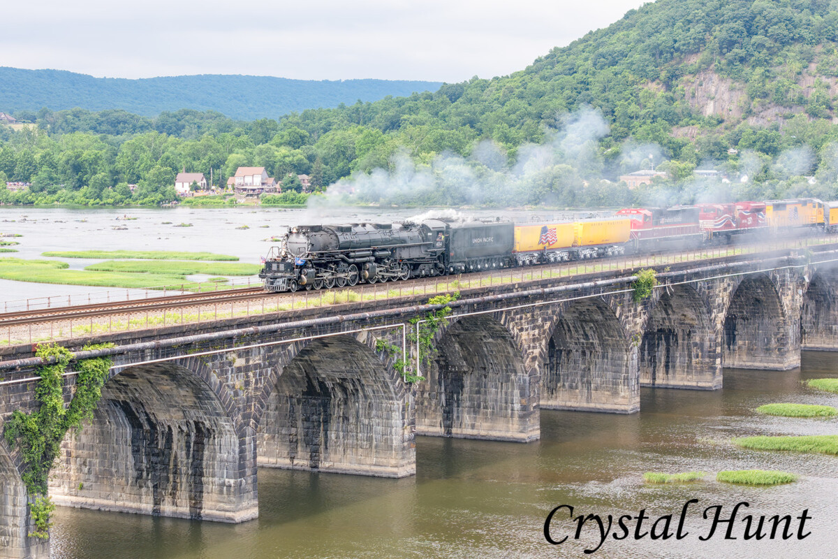 Steaming across the Rockville Bridge